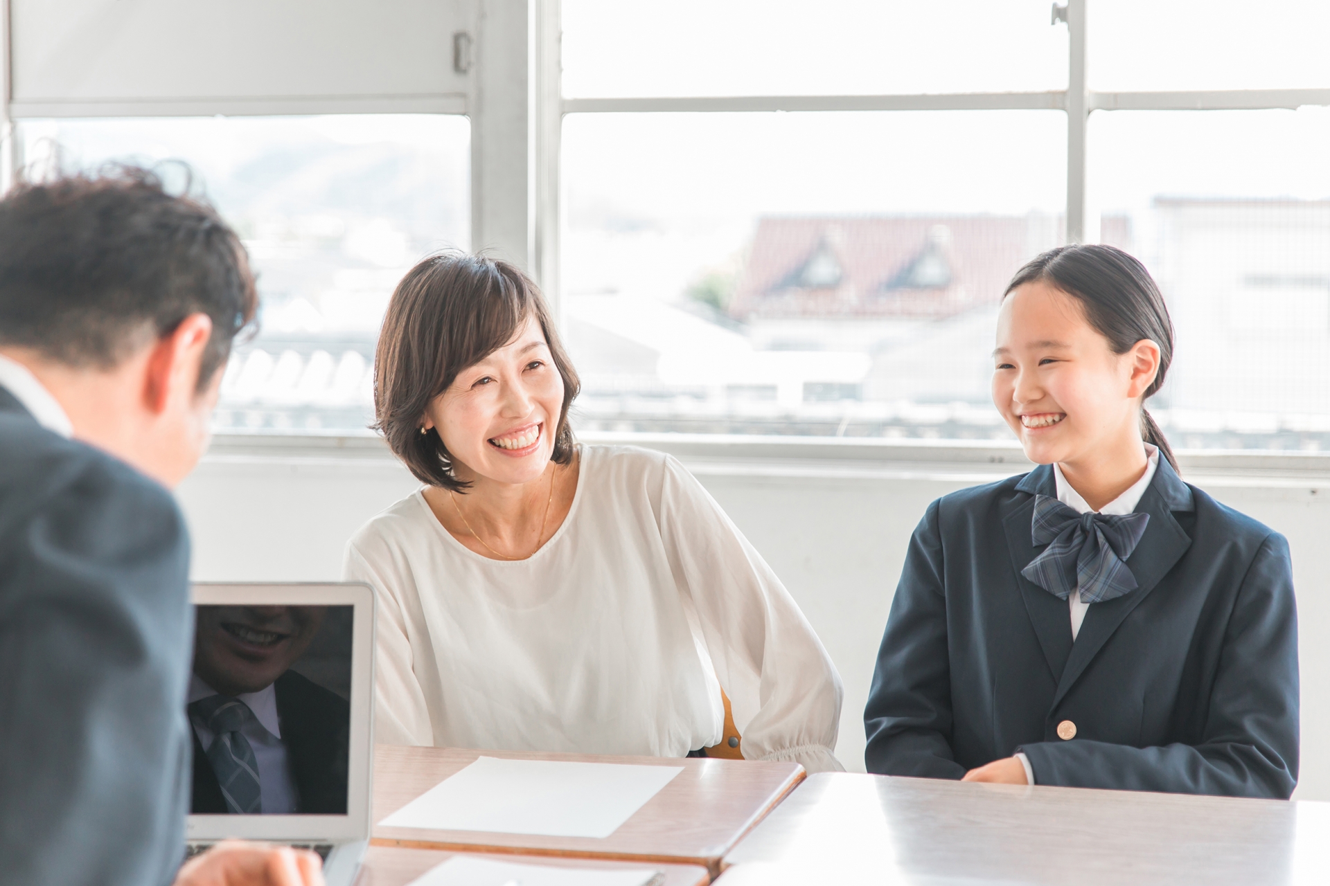 保護者を交えた個別相談.jpg