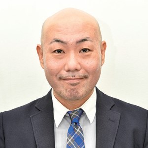 新井 智浩